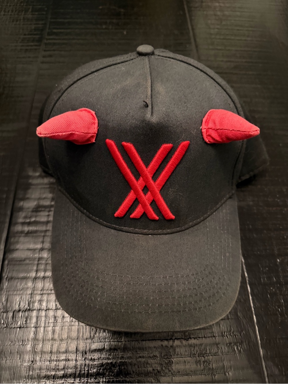 Darling in The Franxx Black Baseball Cap with Red Accent Horns
